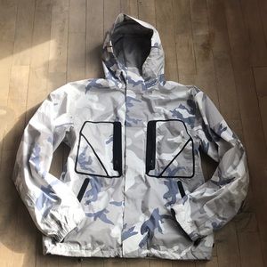 Burton ak 2L goretex ski or snowboard jacket- Lrg